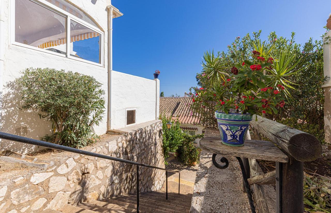 Quaint 2 Bedroom Townhouse With Pool Close To Sea! Benalmádena Exterior foto