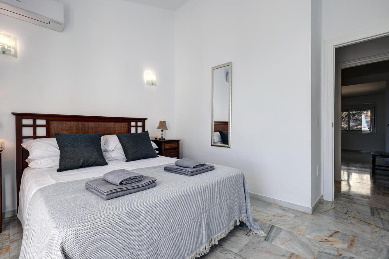 Quaint 2 Bedroom Townhouse With Pool Close To Sea! Benalmádena Exterior foto